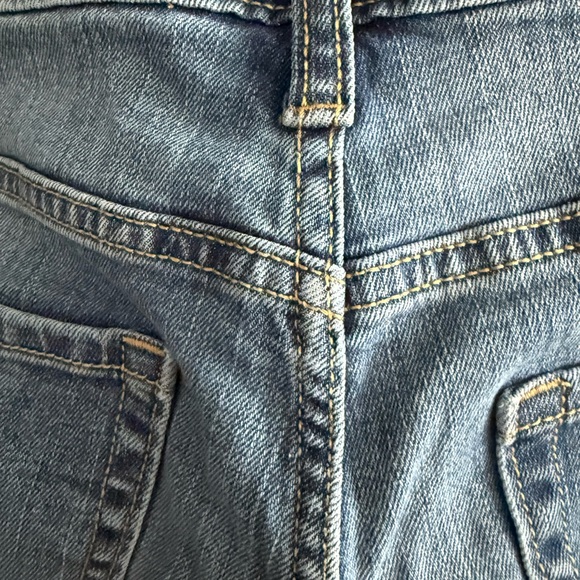 GAP Washed Blue Boyfriend Roll-Cuff Denim Shorts - Picture 8 of 8